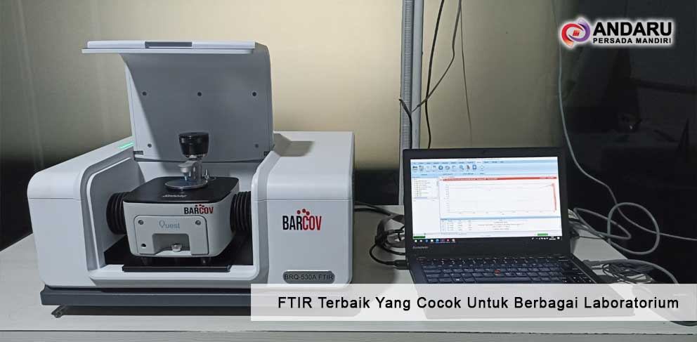 Gambar alat FTIR yang sudah terpasang lengkap dengan pc dan ATR