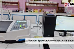 Instalasi Spektrofotometer UV-Vis di Laboratorium