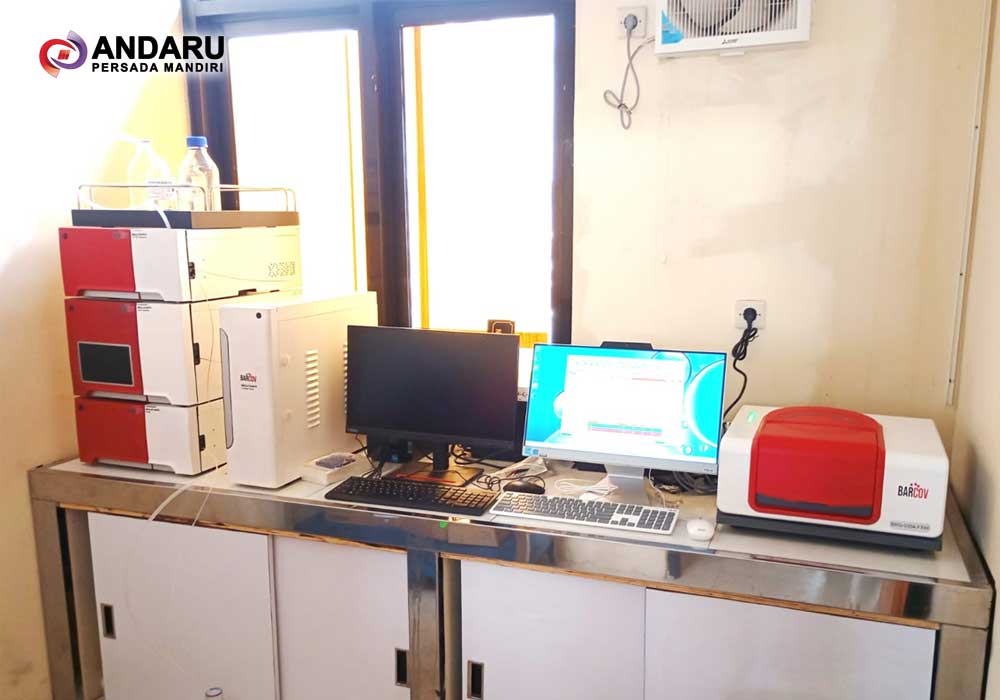 Instalasi HPLC di Kampus Farmasi