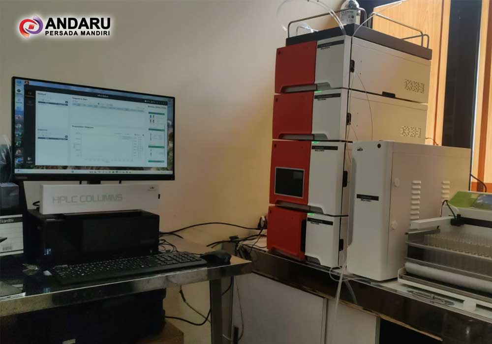 Instalasi Alat HPLC di Laboratorium Kimia